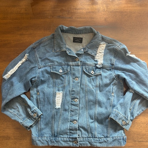 Love Tree - Distressed Denim Jean Jacket. - Picture 2 of 5